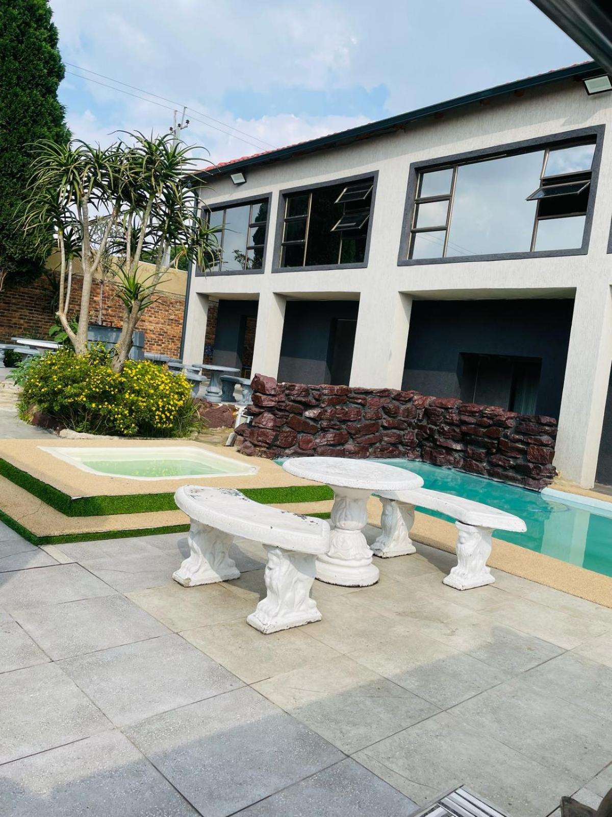 National Lodge Benoni Exterior foto